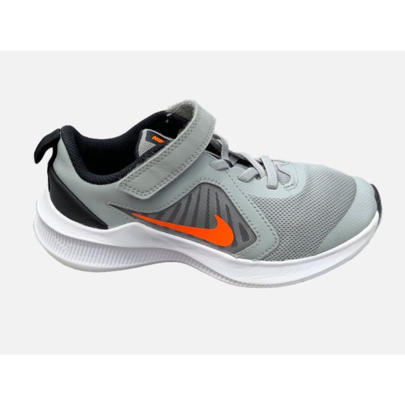 EUC NIKE KIDS SNEAKER, SIZE 2Y (youth) - Picture 2 of 5